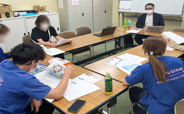管理者研修でグループワークをしている様子